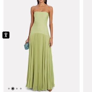 In search of this Alexis Sunniva dress in a XS or S!!!